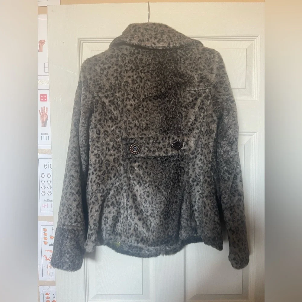 2010 Dollhouse leopard Pea coat - Picture 6 of 6